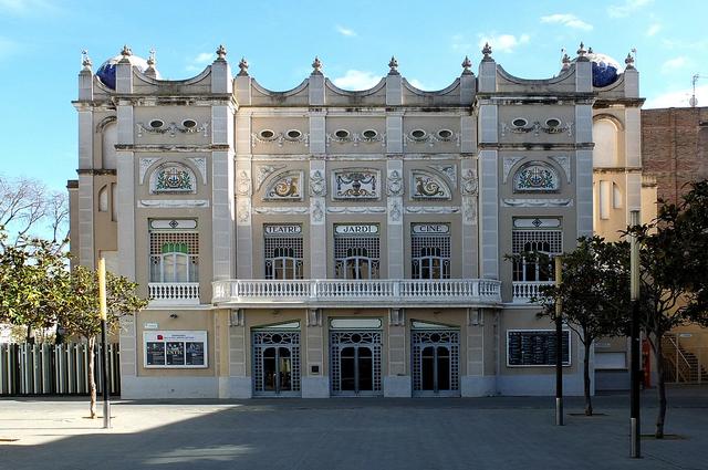 Palauenc05 / Wikimedia Commons / CC-BY-SA 4.0 Кинотеатр Фигераса